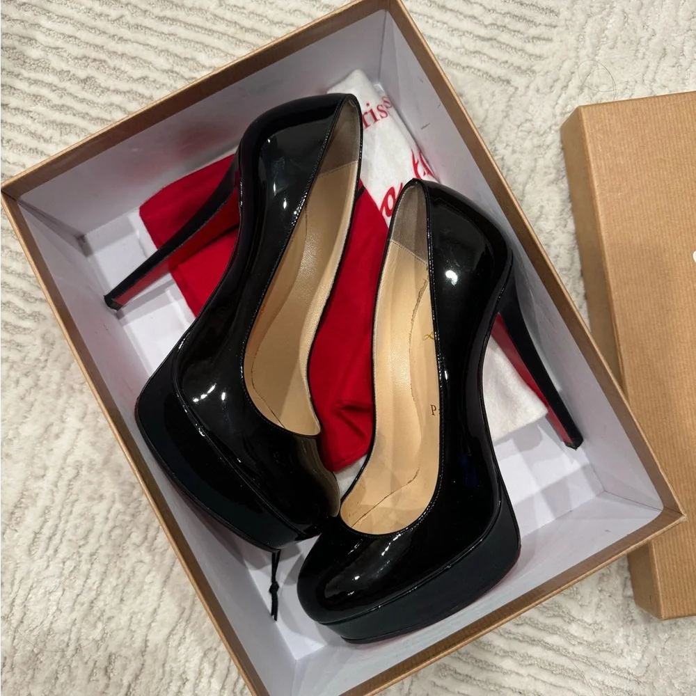 Christian Louboutin heels - Picture 2 of 4
